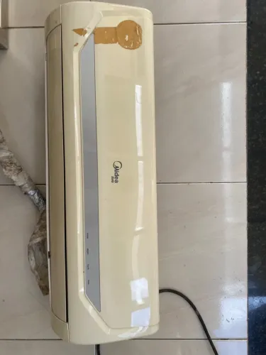 Evaporadora Midea 9000 btus com suporte 