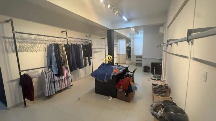 Sala comercial com 45m² no Moviment Mall, Praia da Costa Estrutura pronta para operação