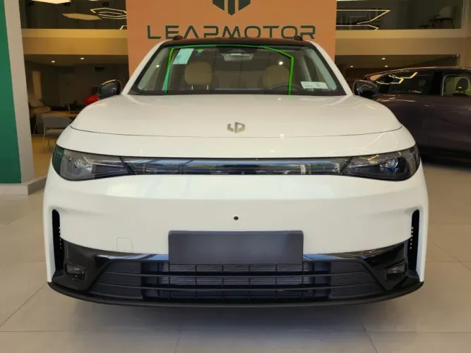 Leapmotor C10 REEV (Híbrido) 2026