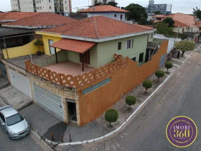Sobrado à Venda em Itaquera, São Paulo - SP