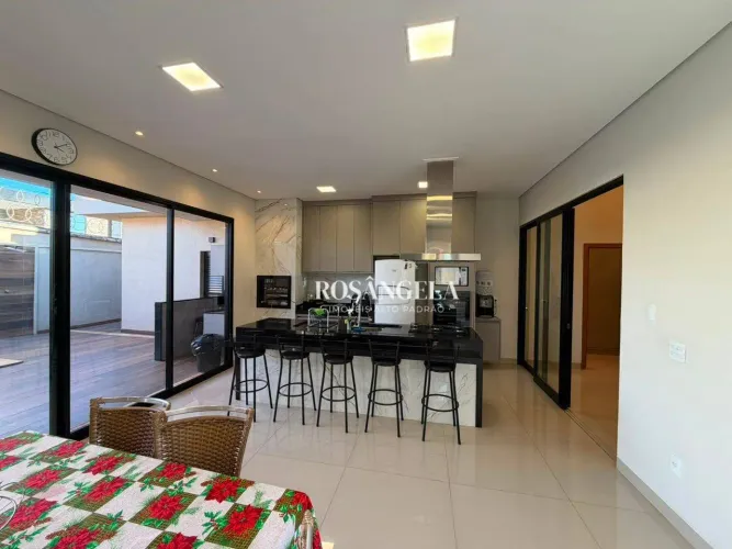 Casa com 3 dormitórios para alugar, 200 m² por R$ 8.000,00/mês - Quinta do Lago I - Blue L