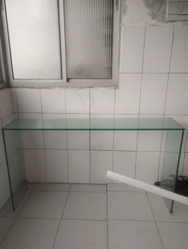 Mesa de centro de vidro 