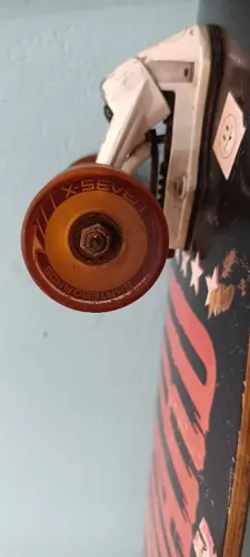 Skate longboard simulador de surf