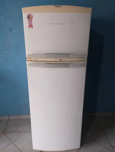 Vendo geladeira Frost Free 
