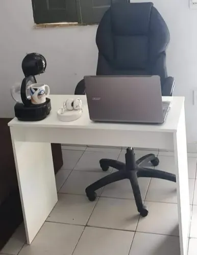 Mesa de estudos em mdf 
