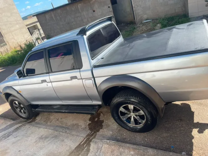 Mitsubishi L200 GL 2.5 4X4 CD Diesel 2008