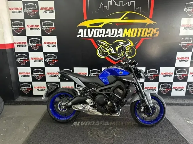 mt 09 2020/2021 33.000 km. Emplacada e à pronta entrega