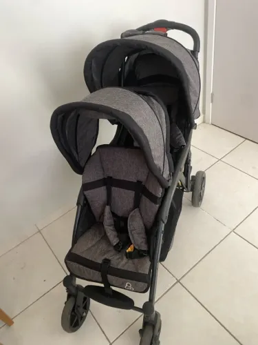 Vendo carrinho de bebê 1.100$ *