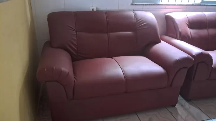 CONJUNTO DE SOFÁS 3 E 2 LUGARES - REFORMADOS