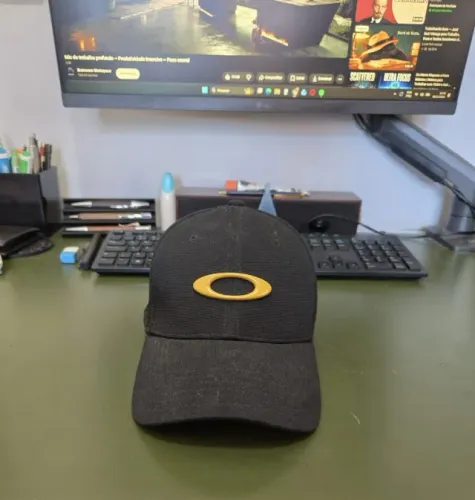 boné oakley aba curva preto