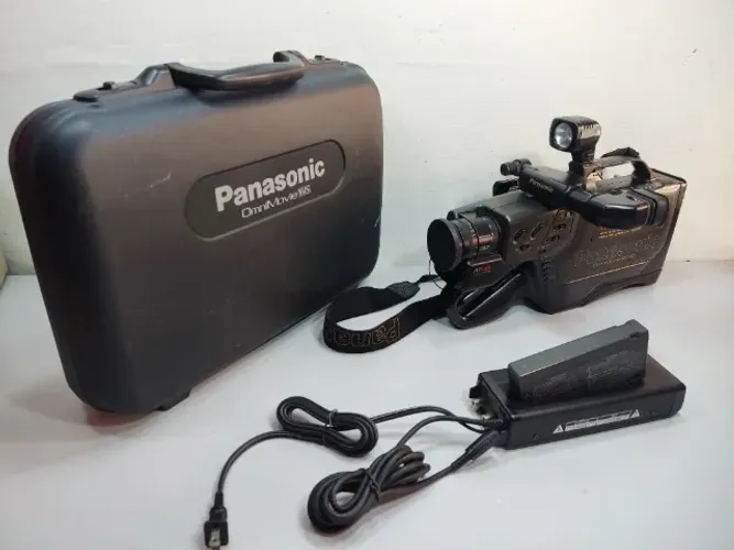 Com Defeito LEIA a Descrição do anuncio - Filmadora Panasonic Omnimovie Vhs Jbp (Usado)
