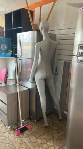 Manequim corpo inteiro aveludado 