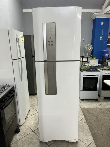Geladeira Electrolux Duplex Frost Free 402 litros 110 volts