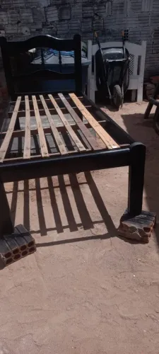Uma Cama De Solteiro