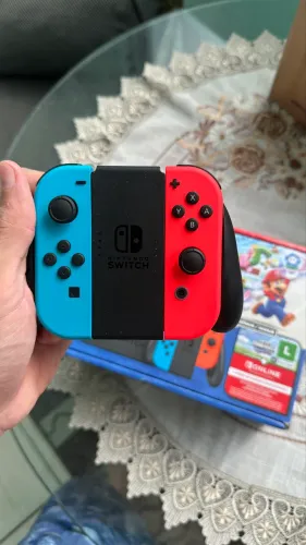 Vendo Nintendo switch, 1 mês de uso 