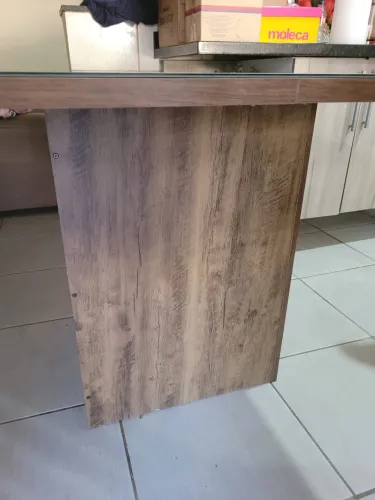 Mesa de jantar de vidro/ sem cadeiras apenas a mesa