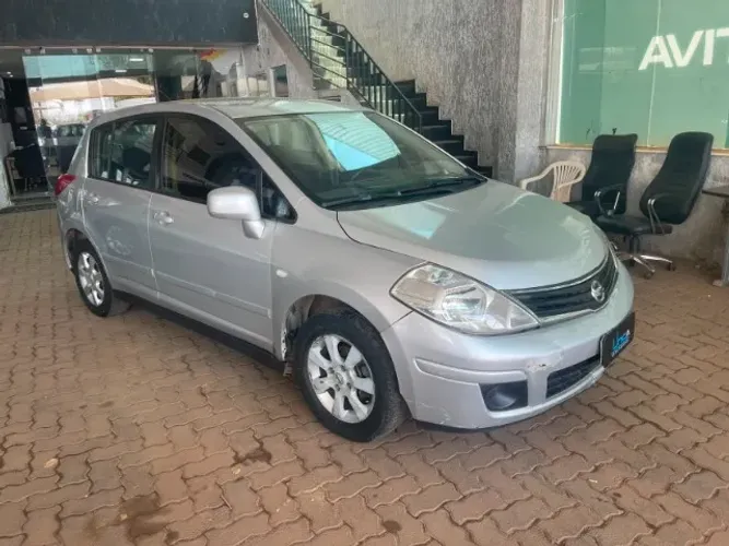 Nissan Tiida S 1.8/1.8 Flex 16V Mec. 2011