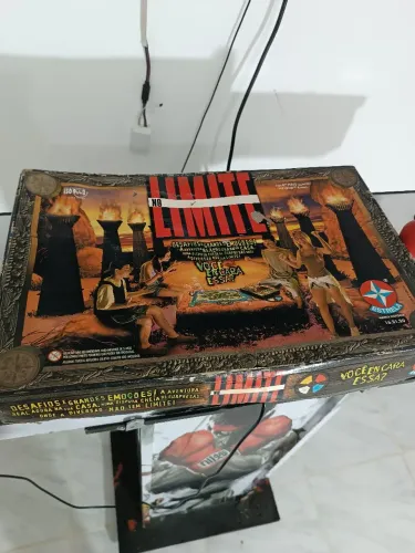 Jogo No Limite da Estrela anos 2000. Item ideal para colecionadores 