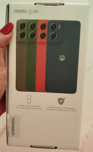 Smartphone Motorola Moto g06 128GB 4GB LACRADO E NUNCA USADO- DISPONÍVEL PARA NEGOCIAÇÃO