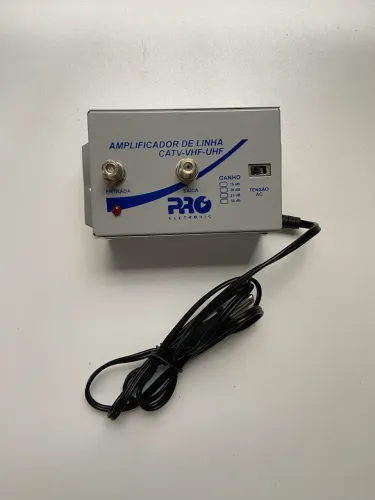 Amplificador de Linha VHF/UHF/CATV - Proeletronic (modelo PQAL-3000)