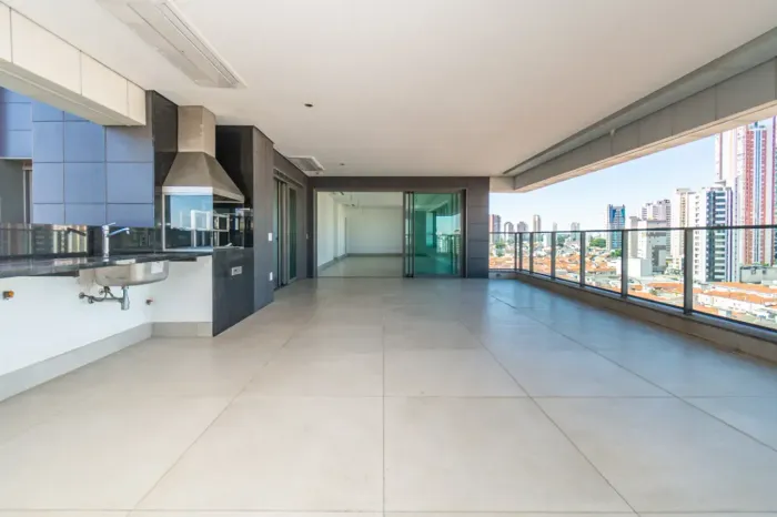 Imóvel para venda possui 337 metros quadrados com 4 quartos em Vila Gomes Cardim - São Pau