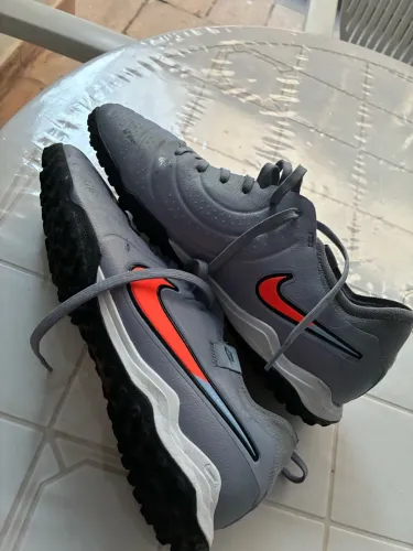 Chuteira Nike Tiempo Legend Pro