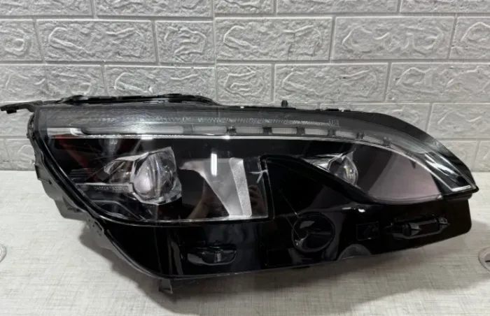 Farol direito Peugeot 3008 5008 2017 original