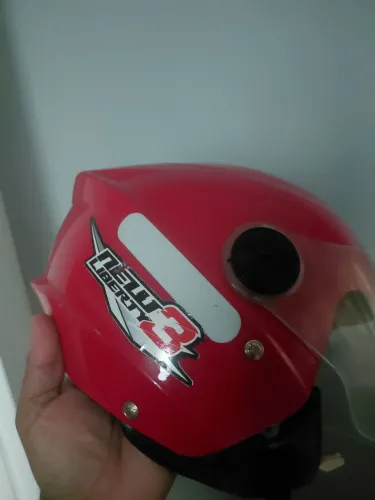 Capacete 50 reais novo.