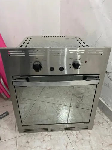 Forno embutido