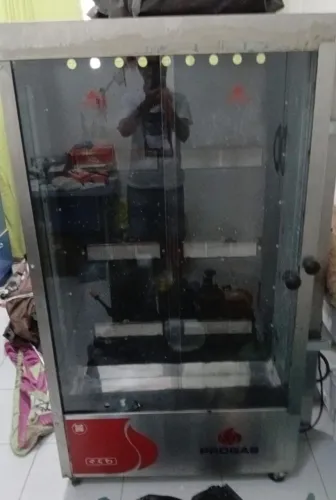 Máquina assar frangos progás p31 6 espeto  10Kg 