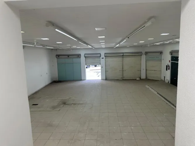 Salão Comercial para Locação em Limeira, Centro, 2 banheiros