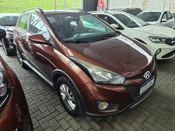 Hyundai HB20X Style 1.6 Flex 16V Mec. 2014