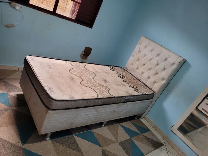 Linda cama completa de solteiro 