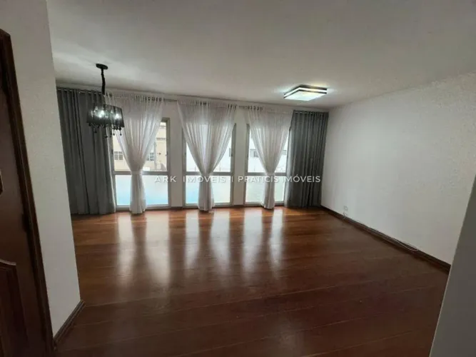 O Apartamento com 3 dormitórios e 1 suíte na Vila Mariana