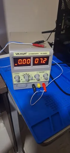 Fonte de bancada yaxun PS-1502DD