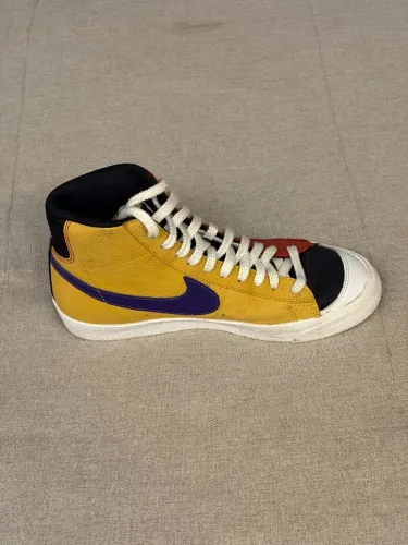 Tênis Nike Blazer Mid '77 EMB Masculino