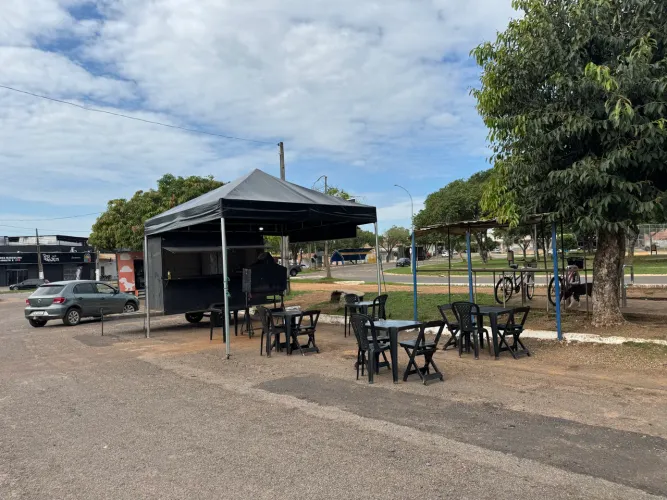 Vende- se trailer pronto pra trabalhar na estação do aureny 1