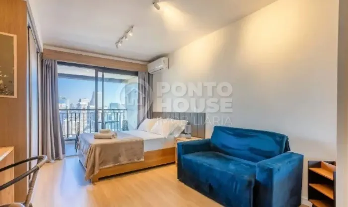 Studio mobiliado para locação no Brooklin de 33m², próximo à estação de metrô