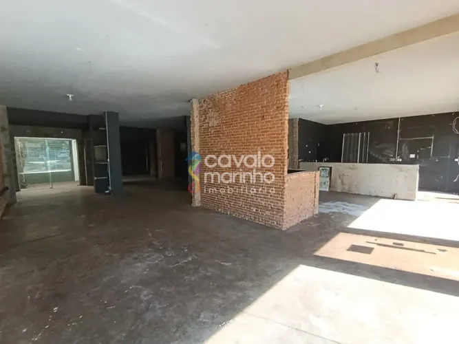 Ponto comercial para alugar com 3 banheiros e 4 vagas, 238m² - Alto da Boa Vista.