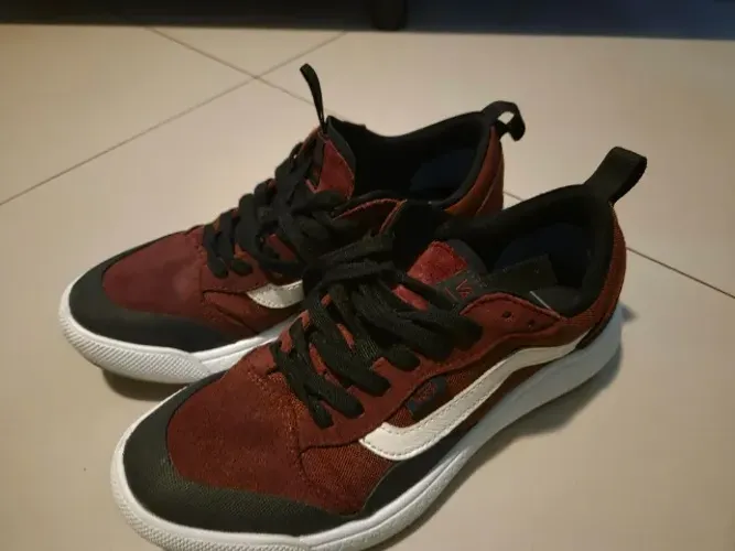 Tênis Vans ultrarange rhododendron