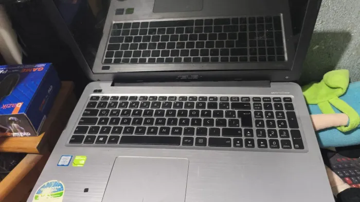 Carcaça Notebook Asus x550 _para Retirada peças/Defeito Não liga