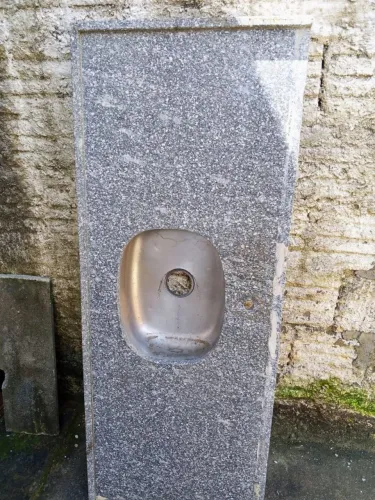 Pia de mármore e pedra