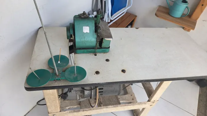 Overlock Chinesinha Usada