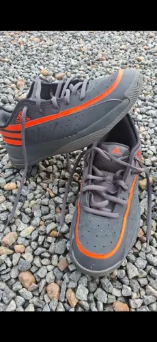 Tenis Adidas front court