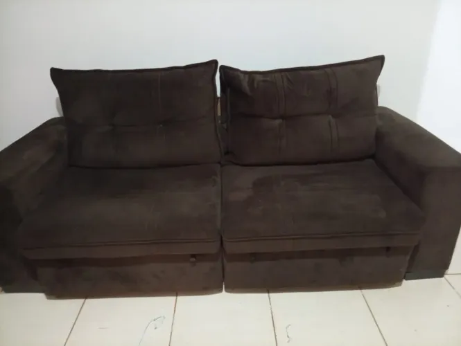 Vende se sofá que puxa preço a combinar *divido no cartão ?
