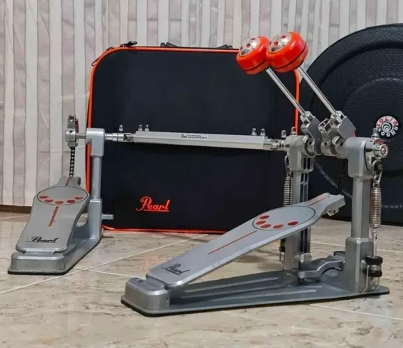 Pedal duplo P-930 Demonator (Pearl)+ Bag luxo<br>