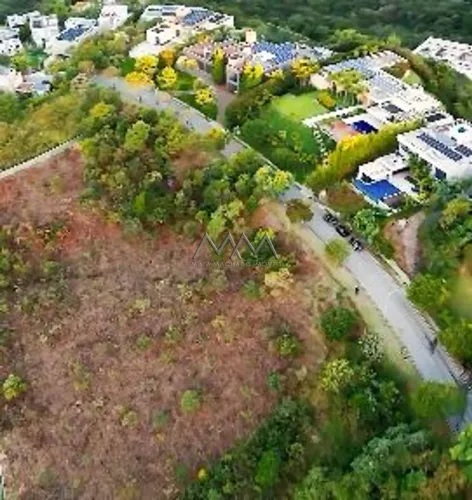 Lote à Venda no Condomínio Vale Dos Cristais | 1.506 m²