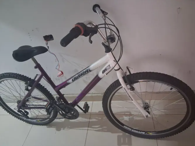 VENDE - SE .