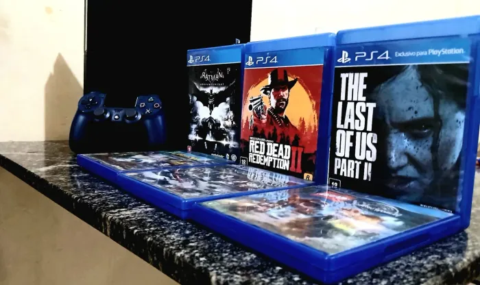 PS4 5 anos de uso, 1TB + jogos, 1.700R$