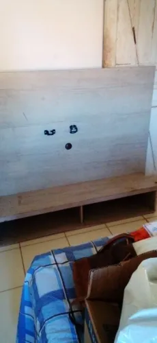 Vendo um painel de tv quase novo em ótimas condições